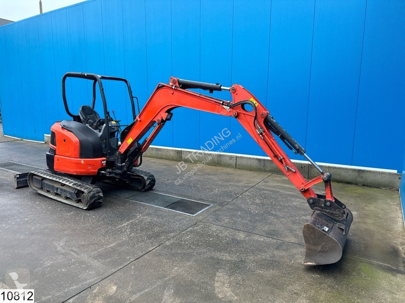Escavadora Kubota U 36 17,8 kW, 1.794 hours