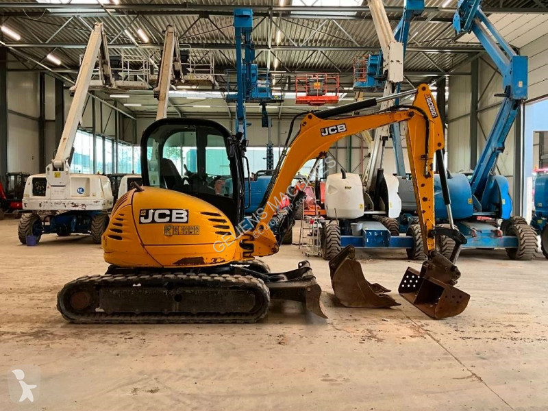 Excavator JCB