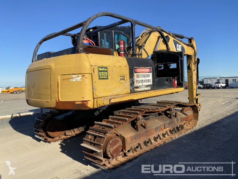 Escavatore Caterpillar 2 FM