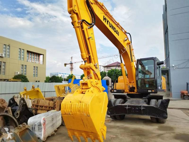 Excavadora Hyundai R210W