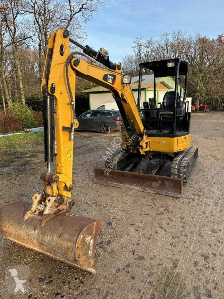 Excavadora Caterpillar 3035