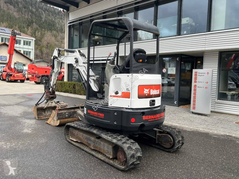 Escavadora Bobcat E26