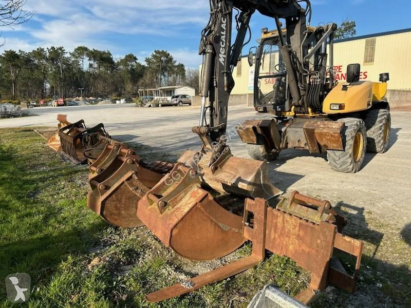 Excavator Mecalac