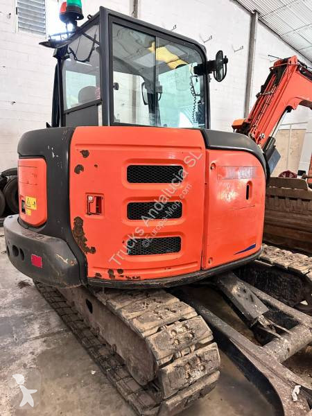 Excavadora Hitachi ZX65 USB-5A
