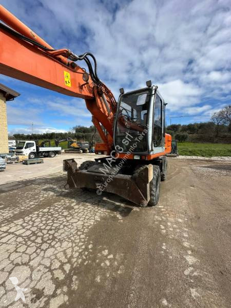Escavatore Hitachi
