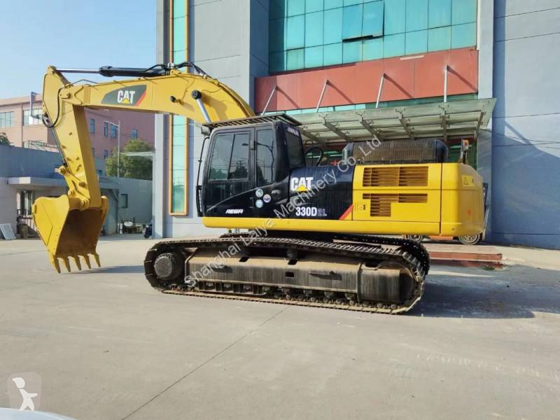 Lopatový nakládač Caterpillar 330D2L