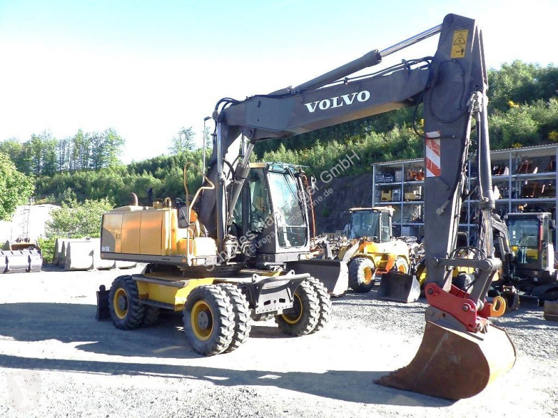 Excavadora Volvo