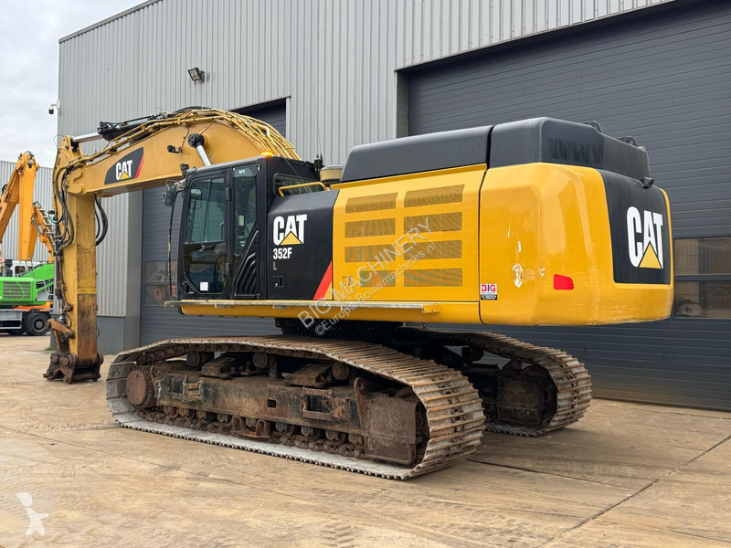 جرافة Caterpillar 352F