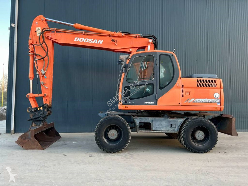 جرافة Doosan