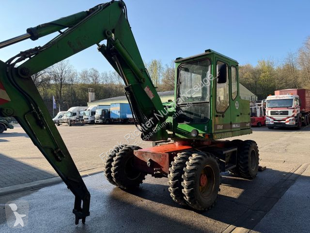 Excavator Schaeff...