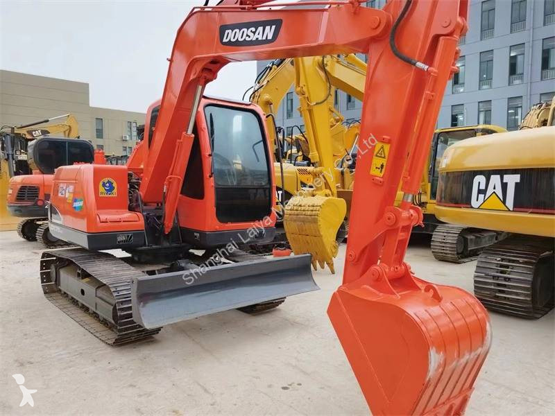 Escavadora Doosan DX75