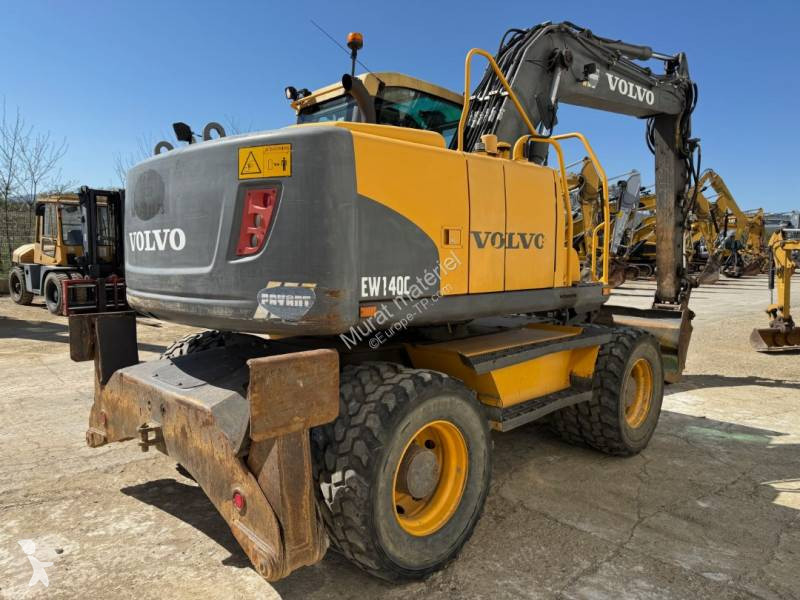 Excavadora Volvo
