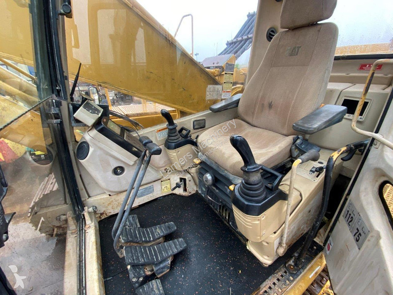 Escavatore Caterpillar NVT