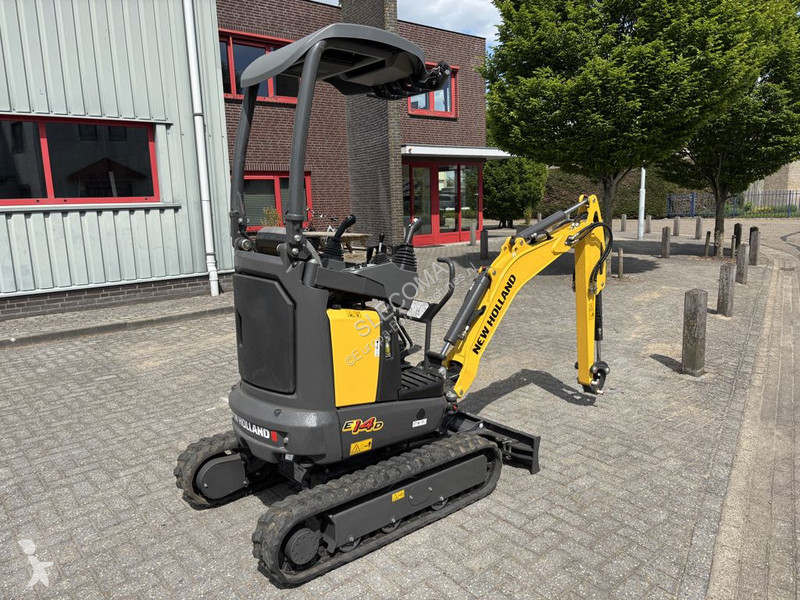 Escavadora New Holland E14D Minigraver