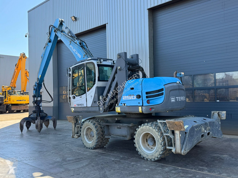 Grua Fuchs MHL 250 E