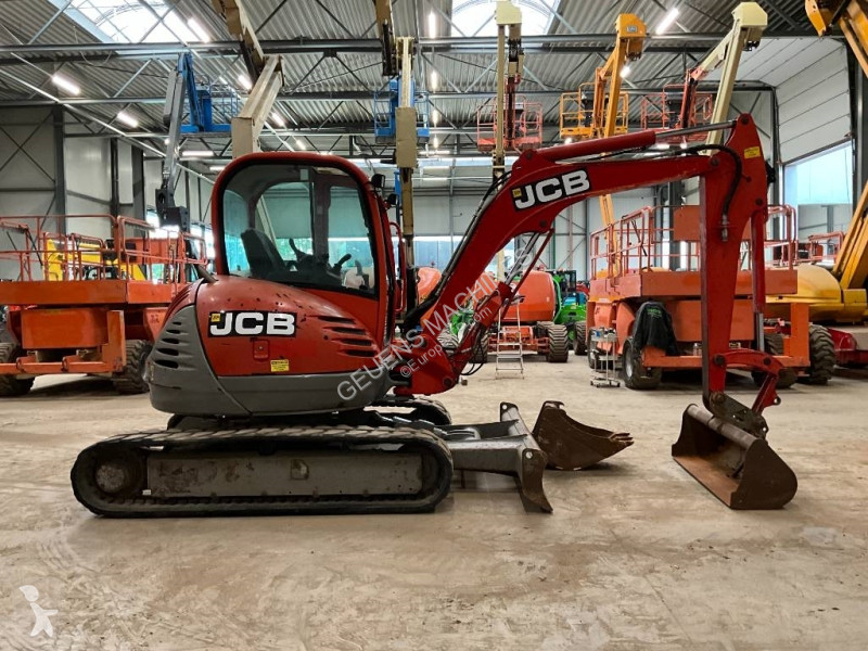 Excavator JCB