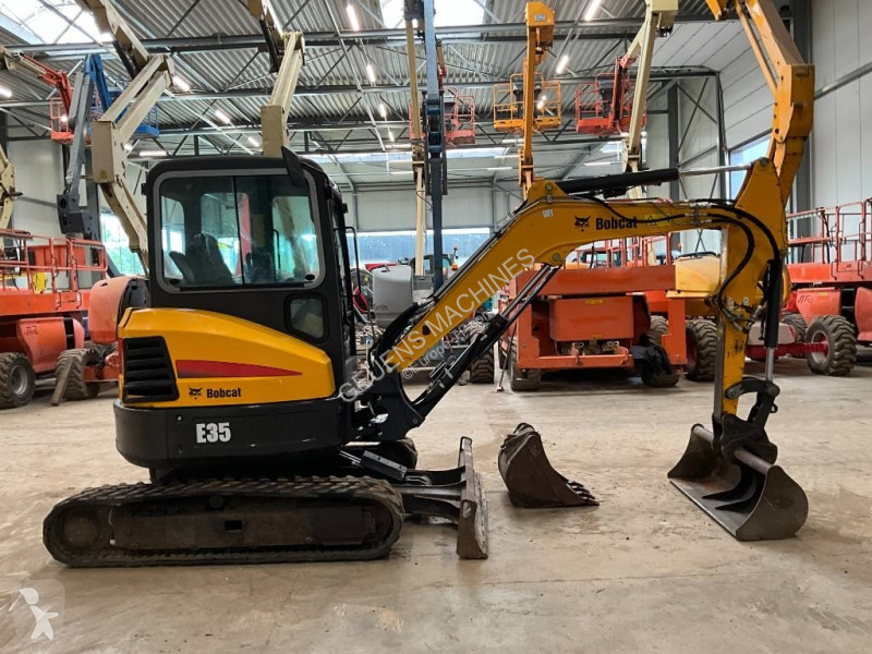 Escavadora Bobcat