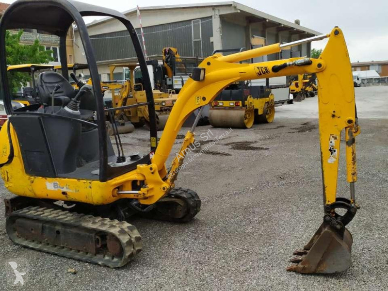 Escavatore JCB