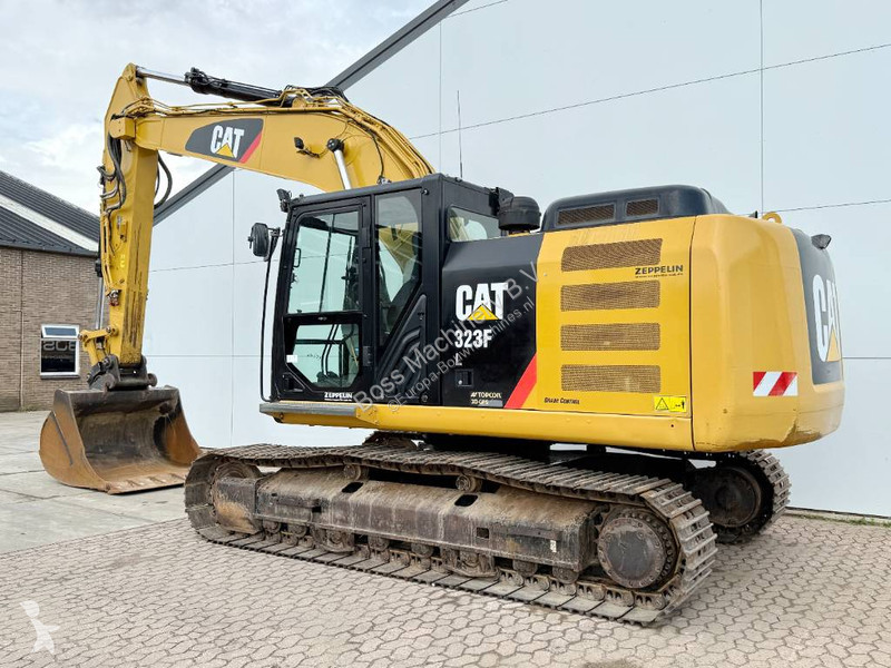 Escavadora Caterpillar - German Machine / Rear...