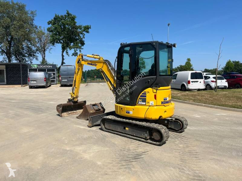Escavadora Komatsu PC30MR-5