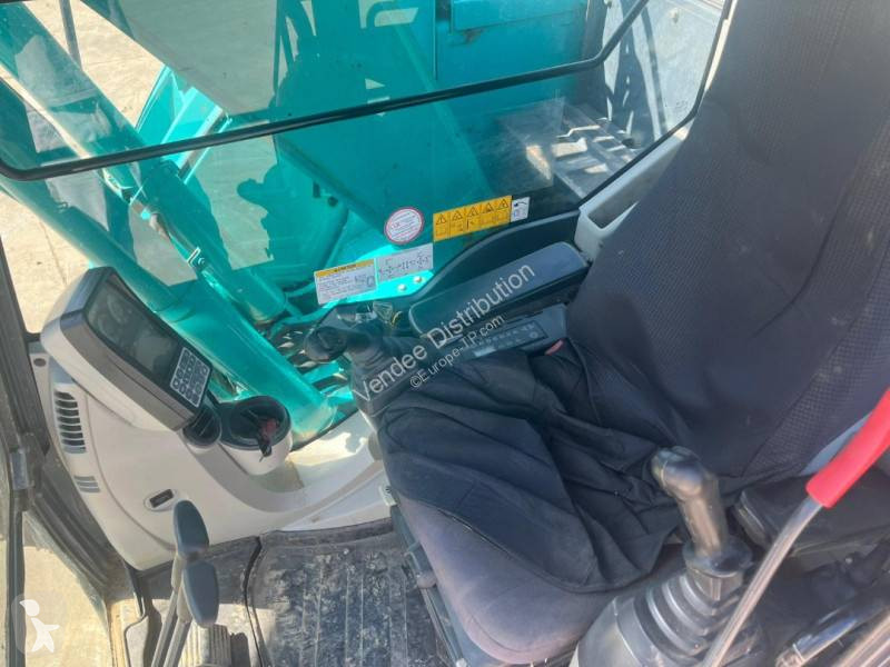 Escavadora Kobelco SK140RLC-3