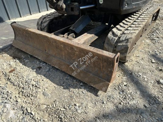 Lopatový nakládač Bobcat e35 cabine à 20900 € ht