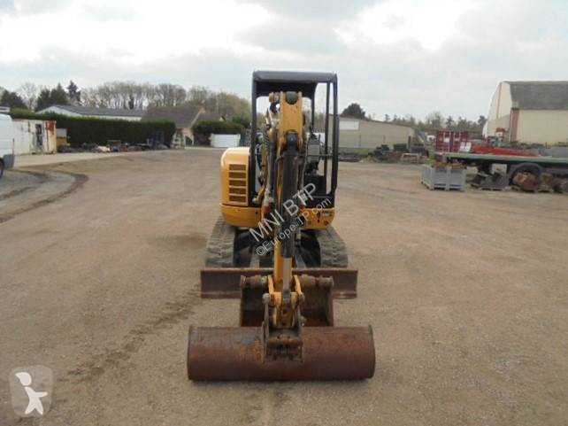 Lopatový nakládač Caterpillar 302.7D CR