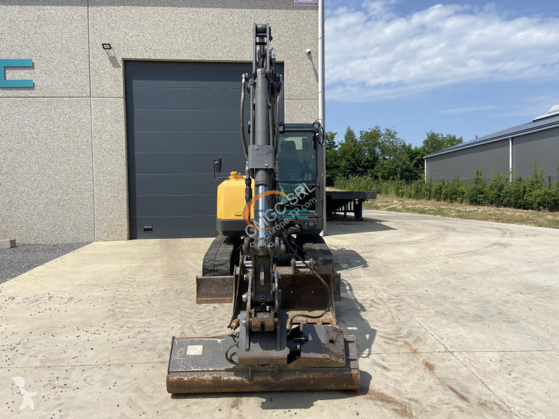 Lopatový nakládač Volvo EC60E