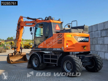 Excavadora de ruedas Doosan