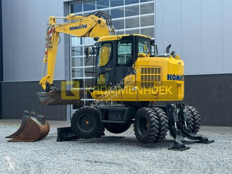 جرافة Komatsu PW 118 MR-11