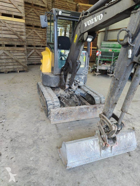 Excavadora Volvo EC 27 D