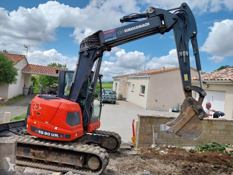 Escavadora Eurocomach UR