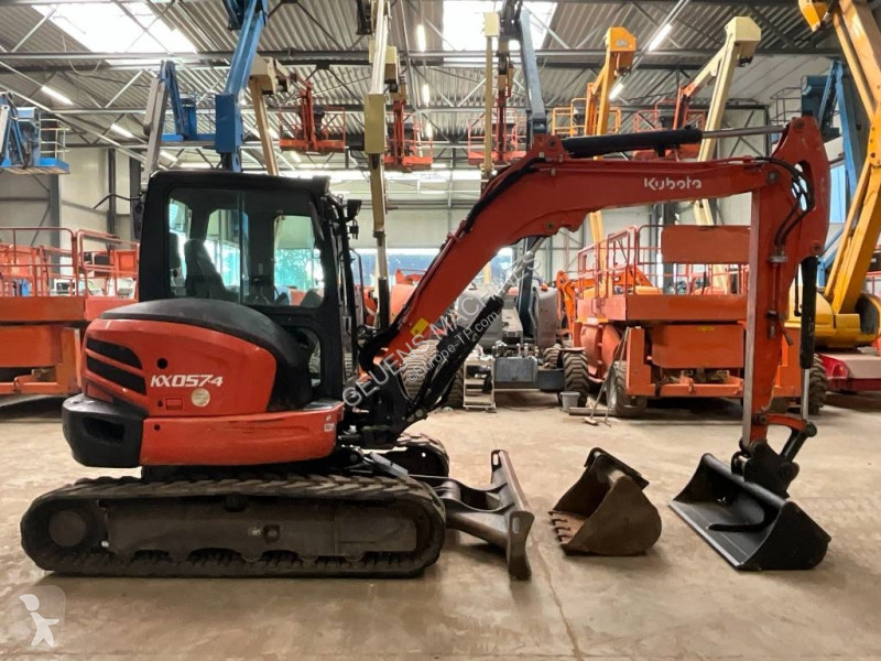 Escavatore Kubota 057-4