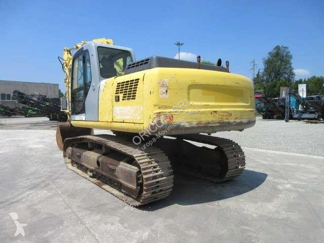 Escavatore New Holland