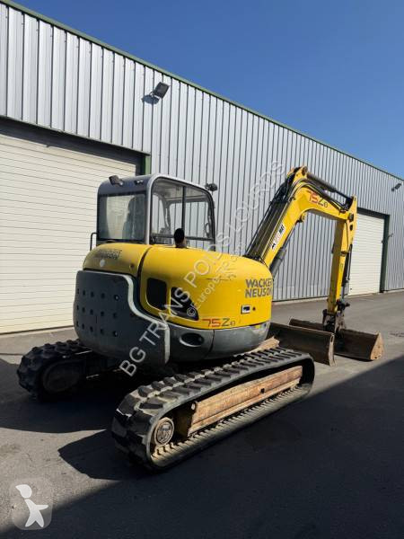 Escavadora Neuson 7T5