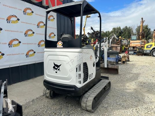 Lopatový nakládač Bobcat e17 à 13 900 € ht