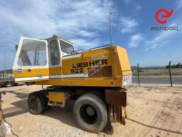 Pelle sur pneus Liebherr