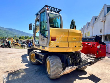 Excavadora de ruedas New Holland