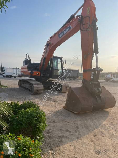 Excavadora Doosan DX225