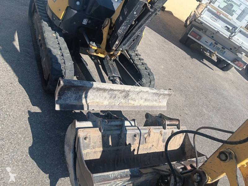 Escavatore Yanmar VIO27