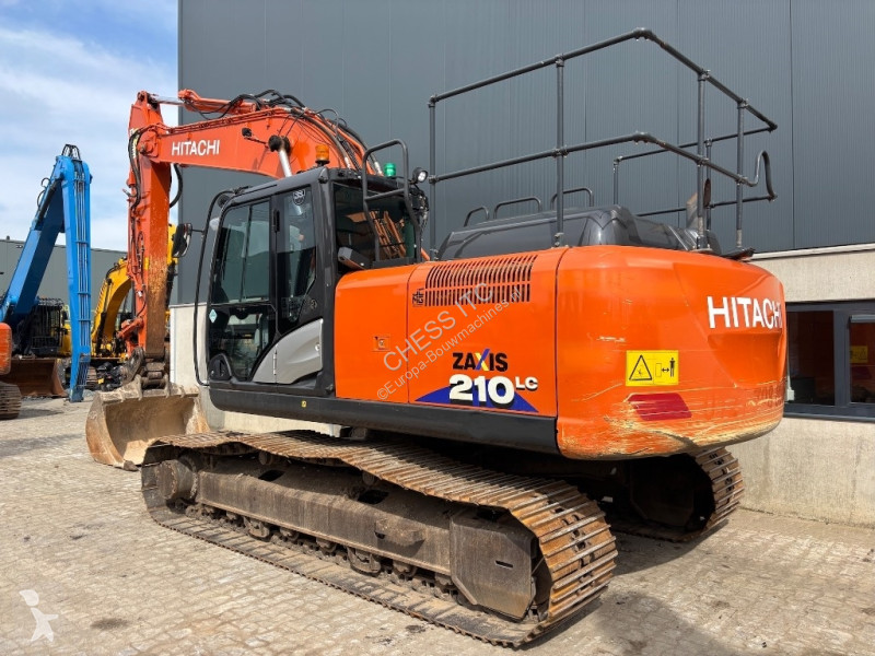 Excavadora Hitachi ZX 210 LC-6 -