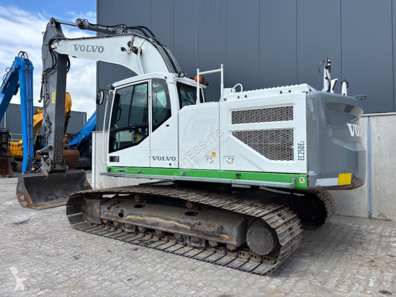 Lopatový nakládač Volvo 250 E - 250 EL