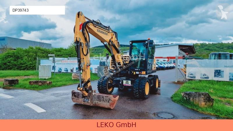Escavatore Yanmar B 95W Mit Drei Löffeln und...