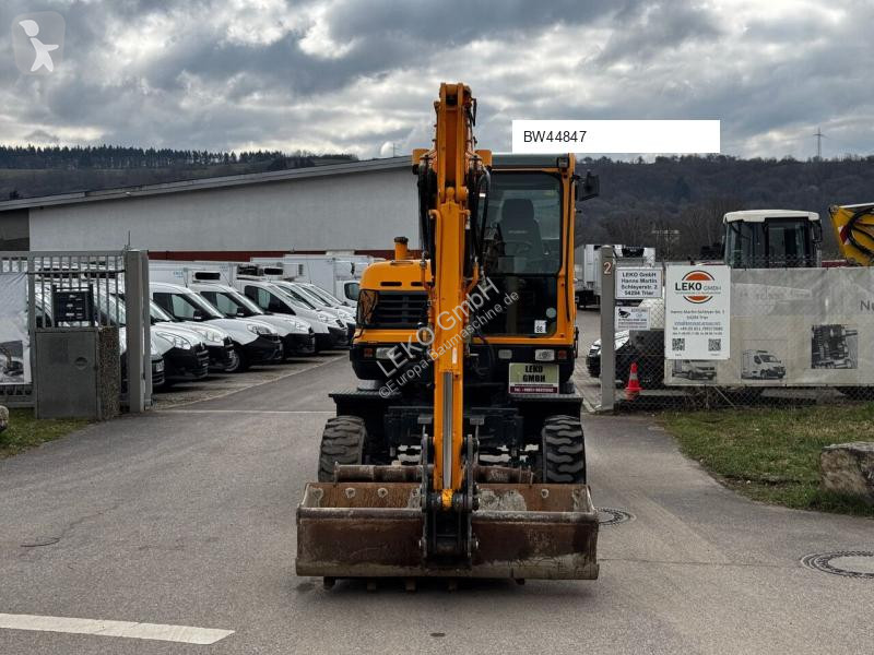 جرافة Hyundai Robex 55W-9A