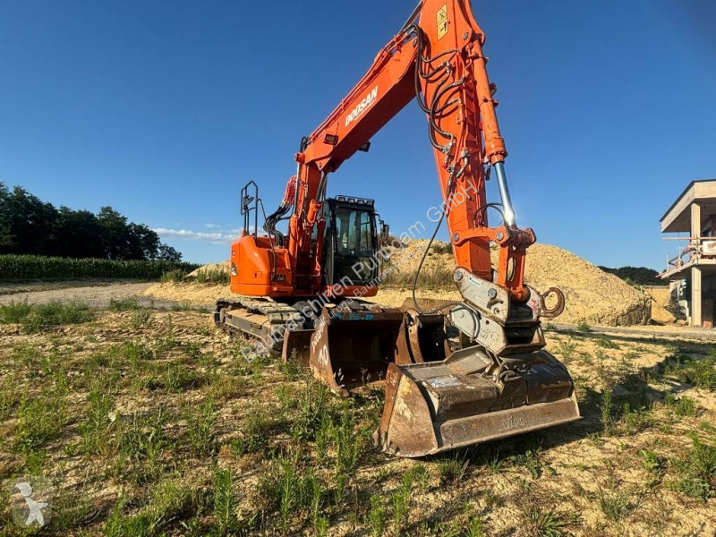 جرافة Doosan LCR-3
