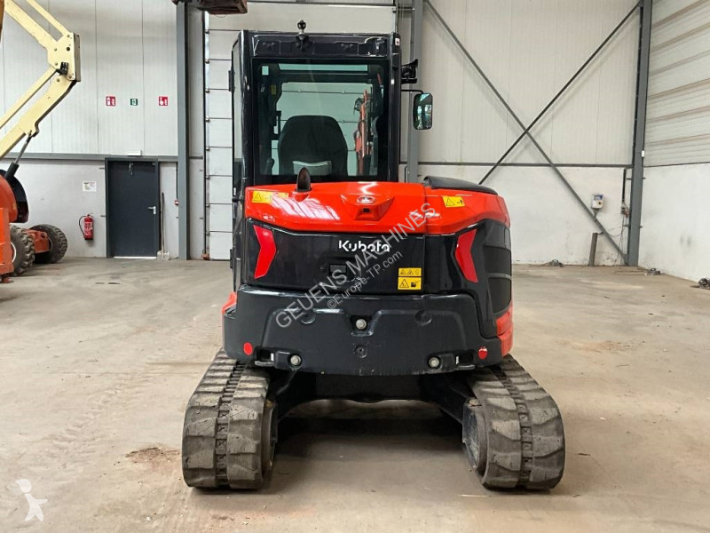 Lopatový nakládač Kubota U 50-5