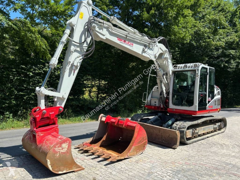 Escavadora Takeuchi 2150