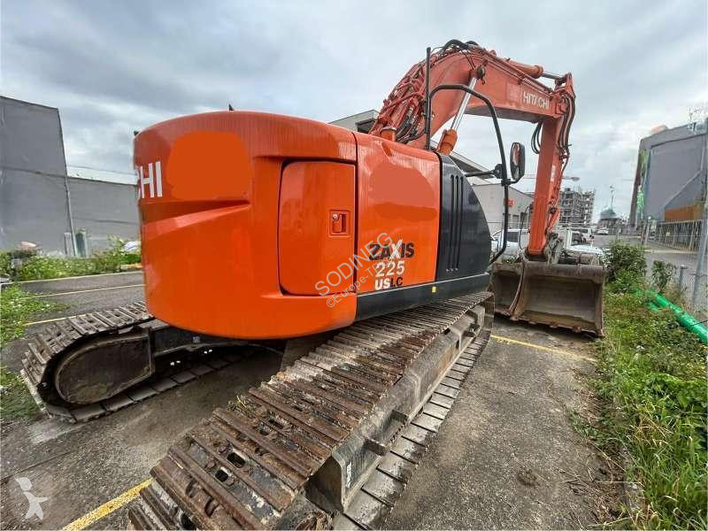 Escavadora Hitachi ZX225USLC-3