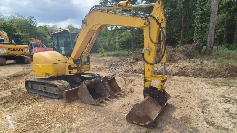 Escavadora Komatsu MR-3