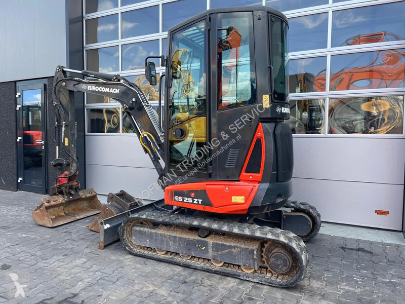 Escavadora Eurocomach ES25ZT